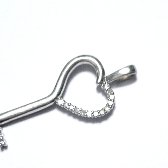 10K Diamond Key Gold Pendant - Picture 5 of 7